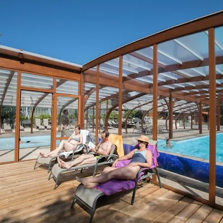 Confortable Avec Terrasse, Animaux Ok - 6 Pers. - Api-1-52-2980